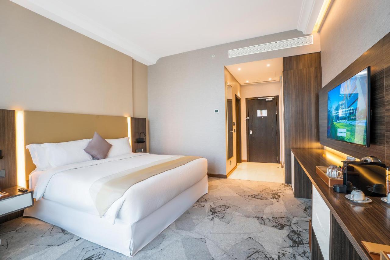 Grand Millennium Al Seef Basra Exterior photo